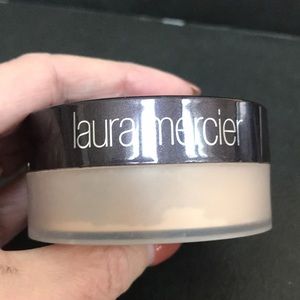 Laura Mercier mineral powder 2n1